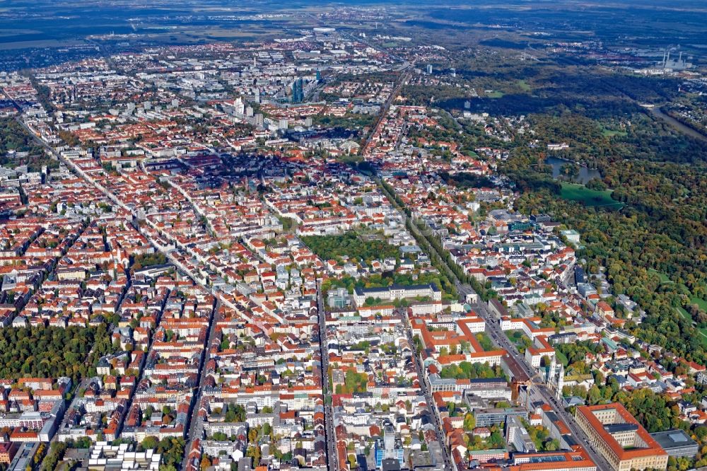 Luftbild München - Übersicht über den Stadtteil Schwabing im Stadtgebiet in München im Bundesland Bayern, Deutschland