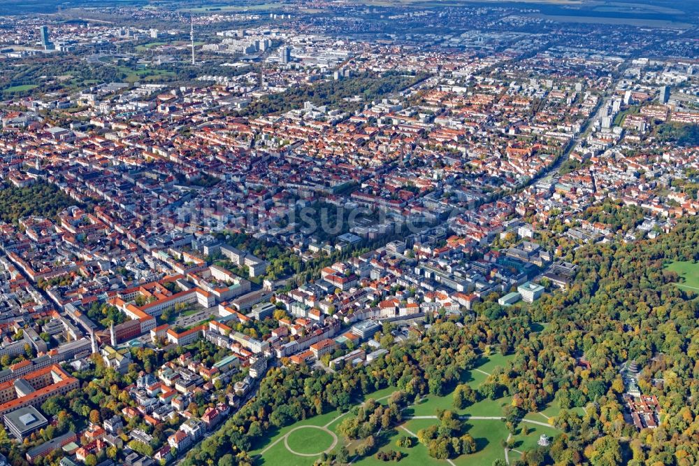 München von oben - Übersicht über den Stadtteil Schwabing im Stadtgebiet in München im Bundesland Bayern, Deutschland