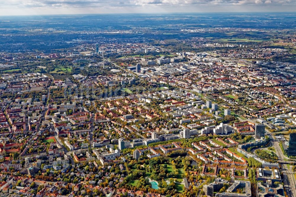 München aus der Vogelperspektive: Übersicht über den Stadtteil Schwabing im Stadtgebiet in München im Bundesland Bayern, Deutschland