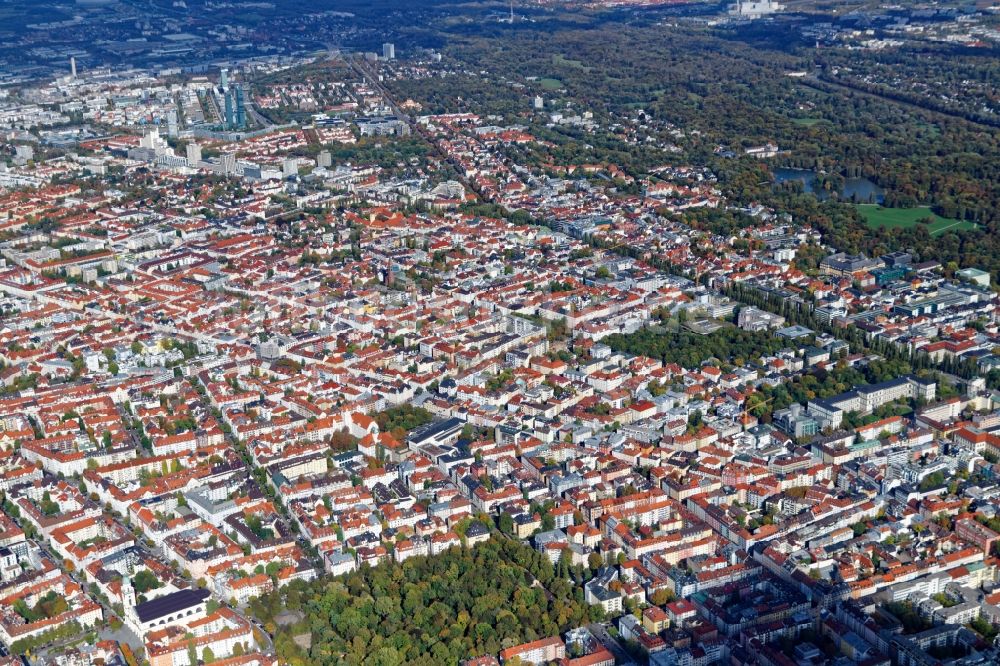 München von oben - Übersicht über den Stadtteil Schwabing im Stadtgebiet in München im Bundesland Bayern, Deutschland