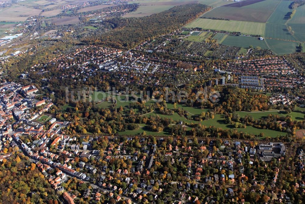 Luftaufnahme Weimar - Übersicht des Ilmpark mit herbstlich gefärbten Bäumen in Weimar in Thüringen