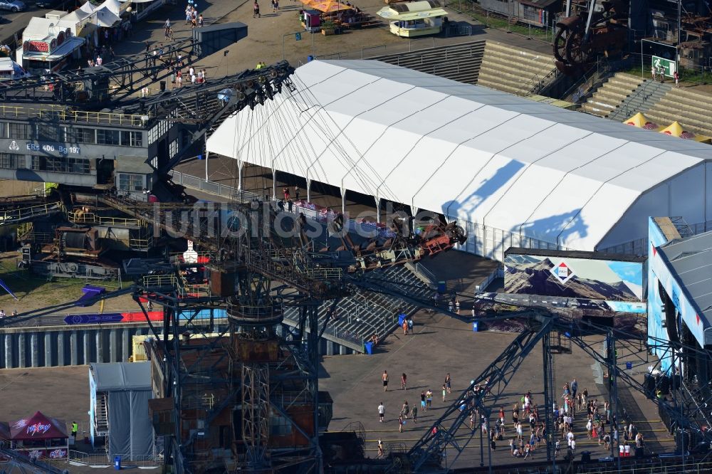 Luftbild Gräfenhainichen - Besucher des Melt! Festival in der Eisenstadt Ferropolis in Gräfenhainichen im Bundesland Sachsen-Anhalt