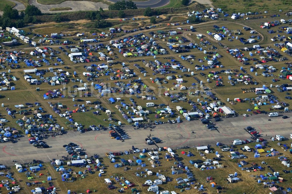 Luftbild JÜTERBOG Besucher des Motorcycle Jamboree Festival auf der