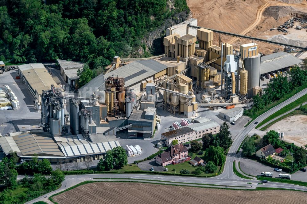 Merdingen von oben - Beton- und Baustoffmischwerk in Merdingen im Bundesland Baden-Württemberg, Deutschland