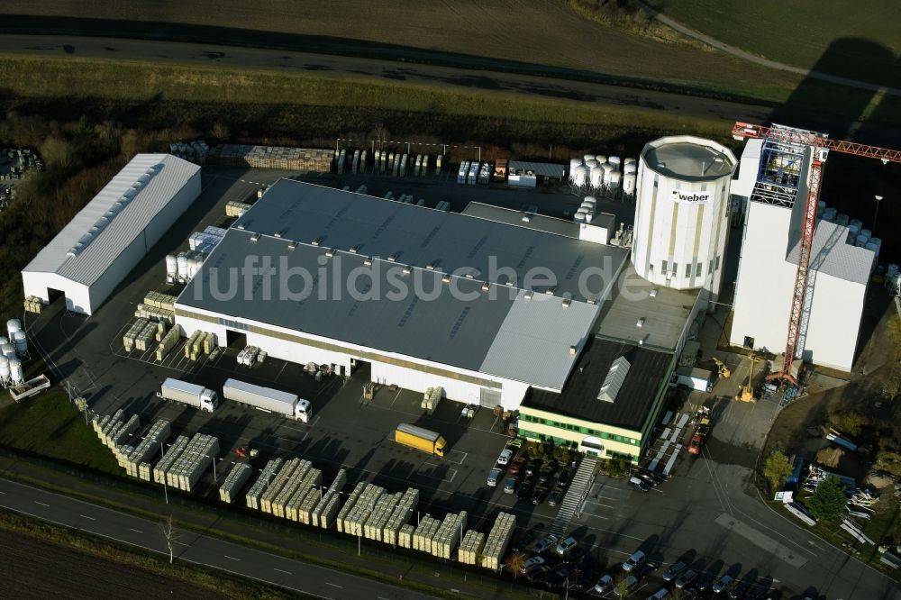 Rüdersdorf aus der Vogelperspektive: Beton- und Baustoffmischwerk in Rüdersdorf im Bundesland Brandenburg