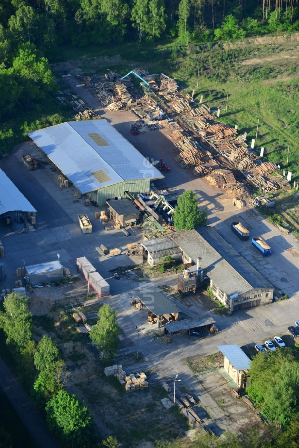 Luftbild Löwenberger Land - Betriebsgelände der Grieben Holz GmbH im Osten des Ortsteils Grieben in der Gemeinde Löwenberger Land im Bundesland Brandenburg