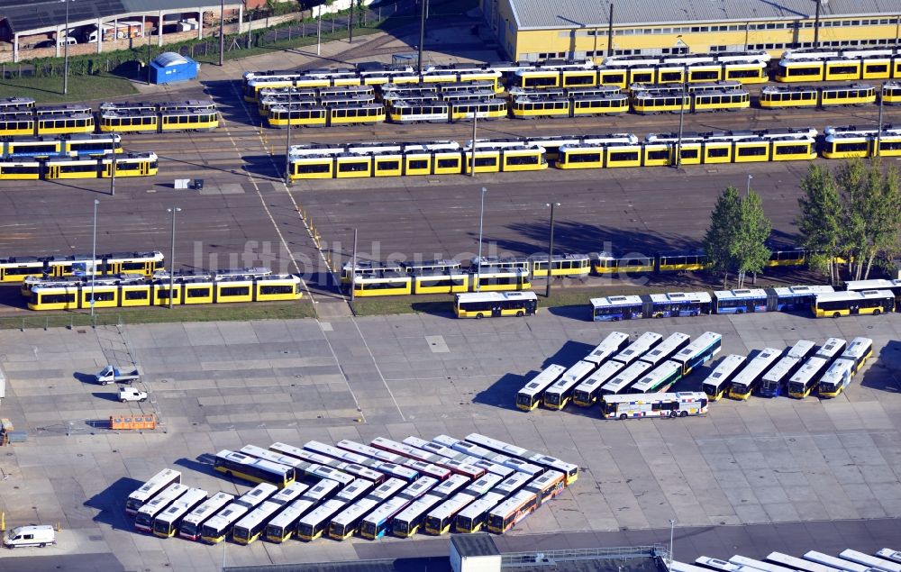 Luftbild Berlin - Betriebshof der Berliner Verkehrsbetriebe ( BVG ) in der Siegfriedstraße in Berlin - Lichtenberg