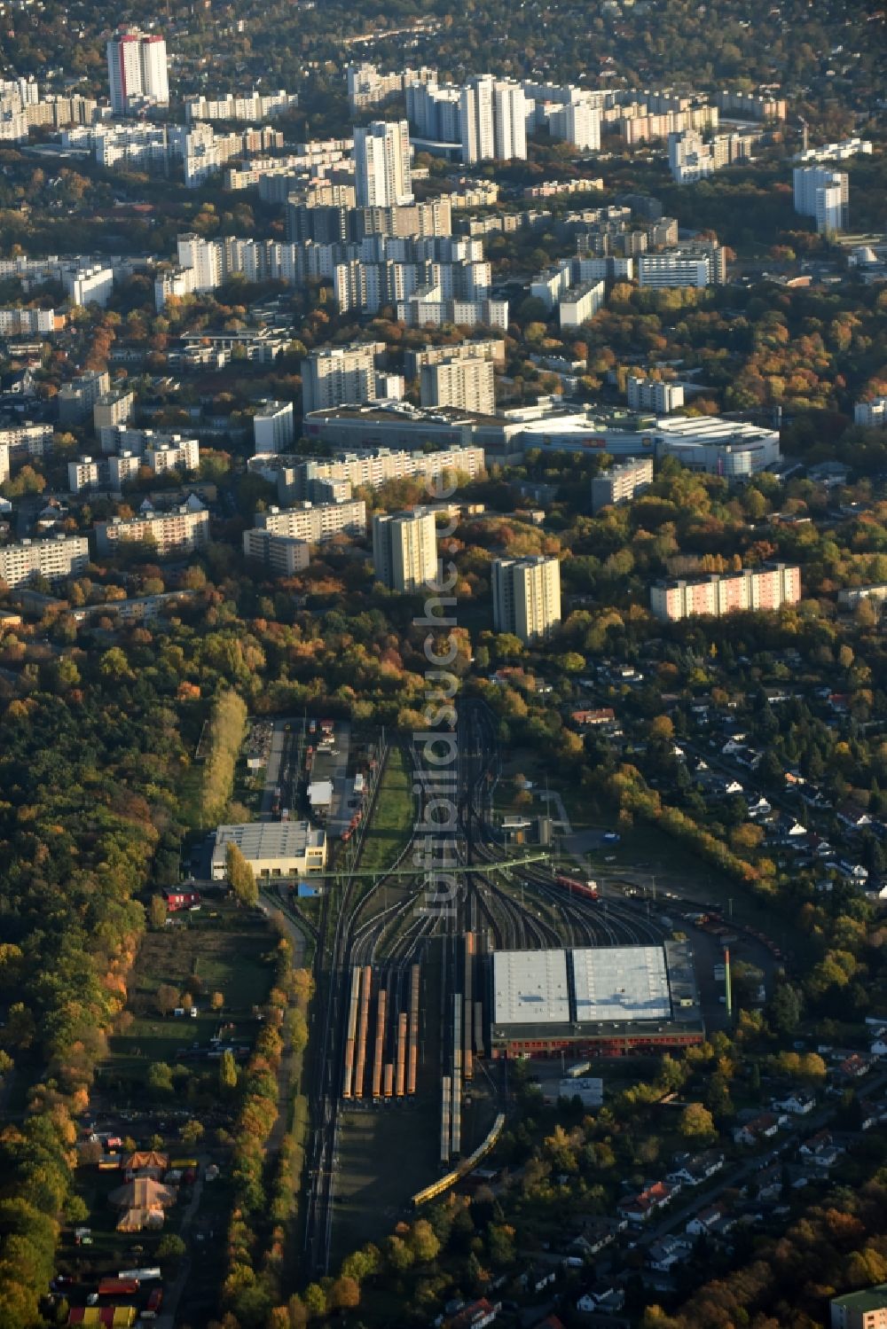 Luftaufnahme Berlin - Betriebshof der Betriebswerkstatt BVG am Schlosserweg in Berlin