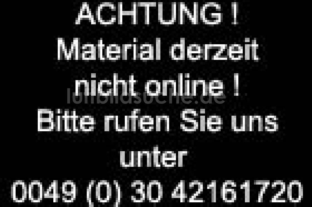 Berlin von oben - Betriebshof der BORAMTEC Bohr & Rammtechnik Berlin GmbH im Ortsteil Karlshorst in Berlin, Deutschland