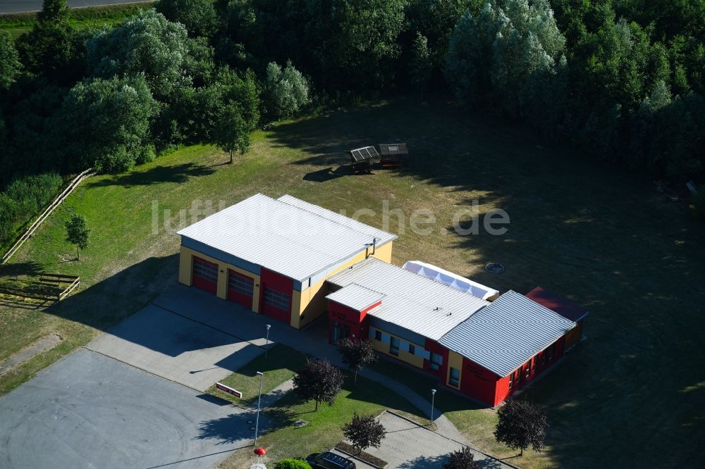 Woldegk von oben - Betriebshof der Feuerwehr in Woldegk im Bundesland Mecklenburg-Vorpommern, Deutschland