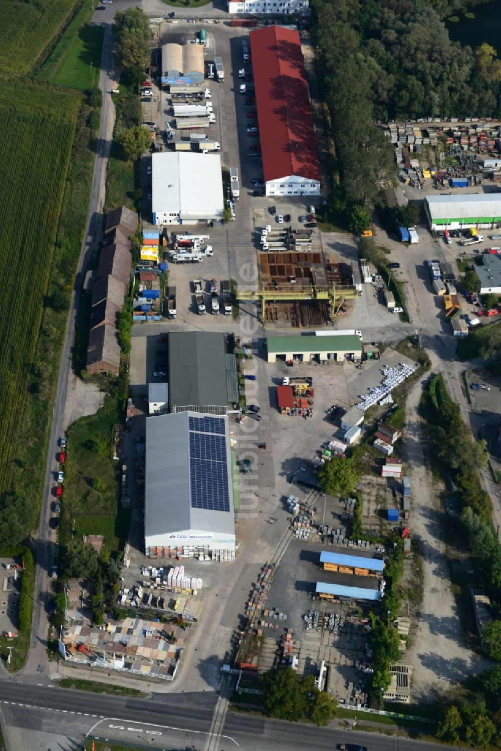 Mittenwalde aus der Vogelperspektive: Betriebshof mit Firmensitz der GAAC Commerz GmbH im Gewerbegebiet Mittenwalde im Bundesland Brandenburg