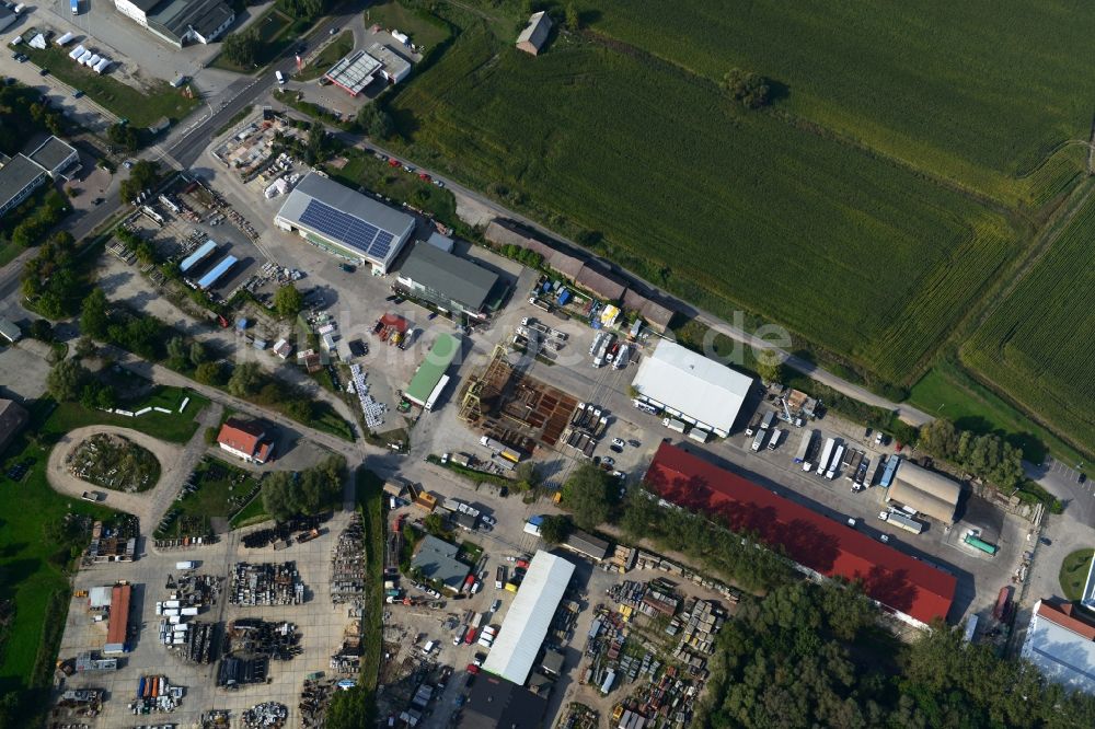 Mittenwalde aus der Vogelperspektive: Betriebshof mit Firmensitz der GAAC Commerz GmbH im Gewerbegebiet Mittenwalde im Bundesland Brandenburg