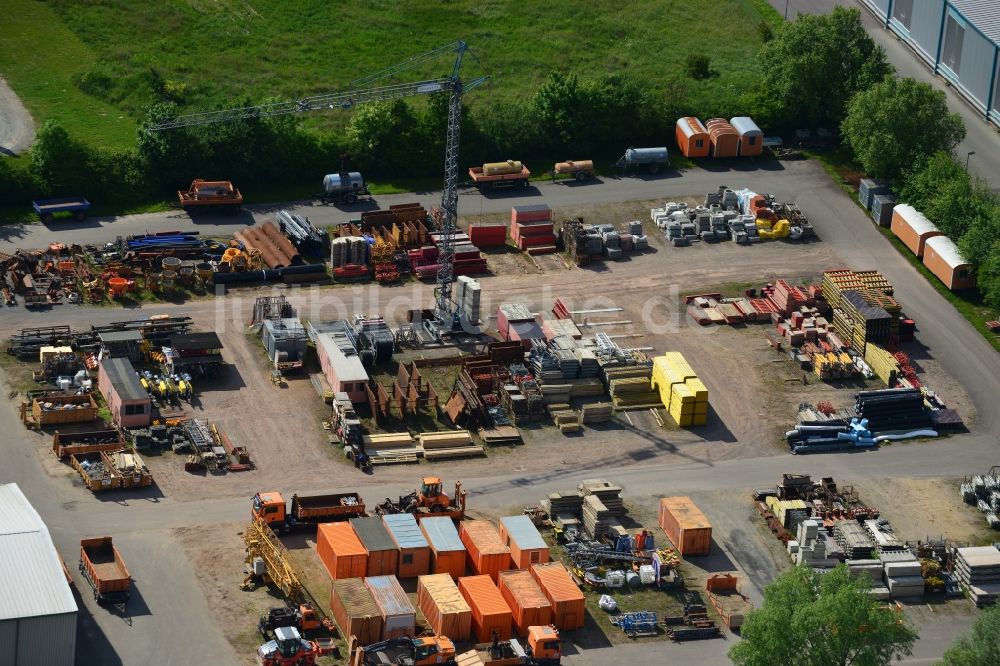 Osterburg aus der Vogelperspektive: Betriebshof der Ost Bau GmbH GmbH Am Schaugraben in Osterburg in der Altmark im Bundesland Sachsen-Anhalt