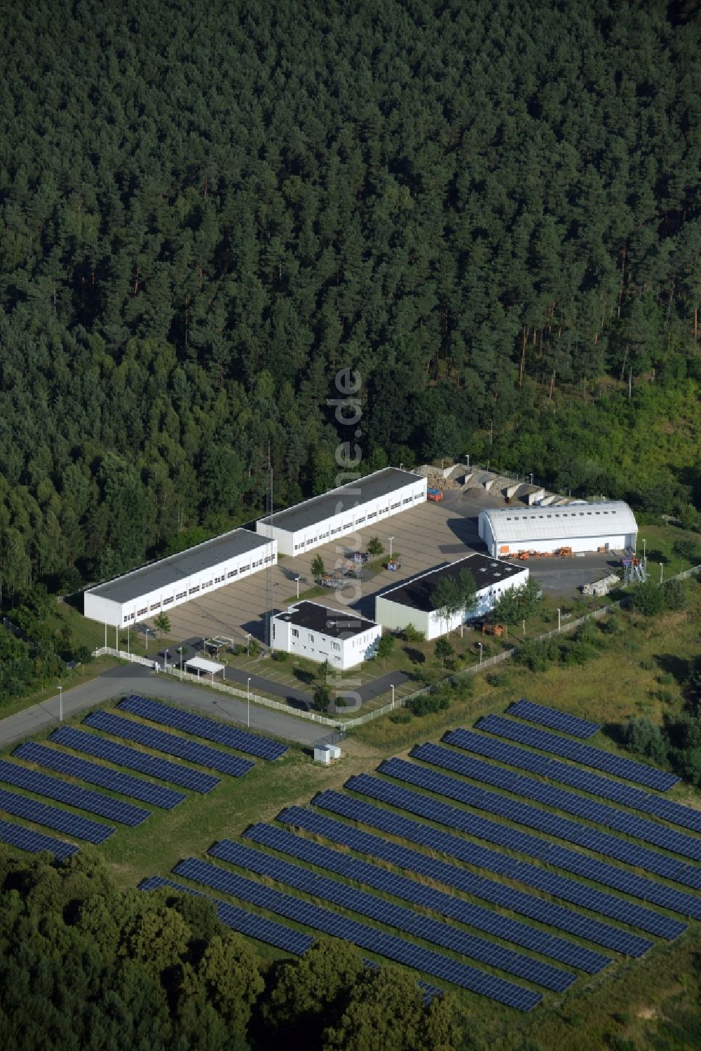 Biesenthal von oben - Betriebshof der Straßenmeisterei der Landesbetrieb Straßenwesen Brandenburg, NL Ost Straßenmeisterei in Biesenthal im Bundesland Brandenburg