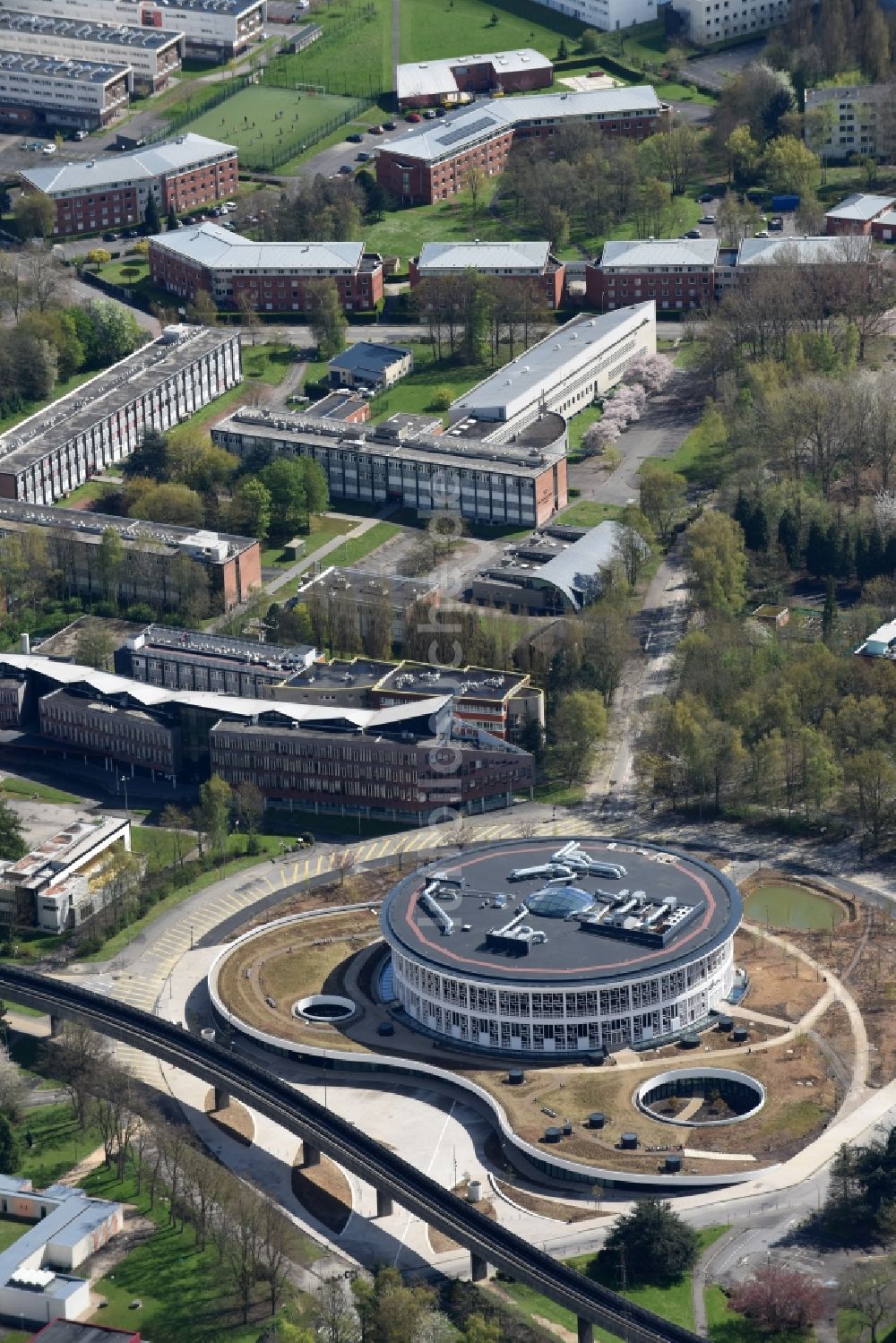 Luftaufnahme Lille - Bibliotheks- Gebäude auf dem Campus der Universitäte Universite de Lille 1 in Lille in Nord-Pas-de-Calais Picardie, Frankreich