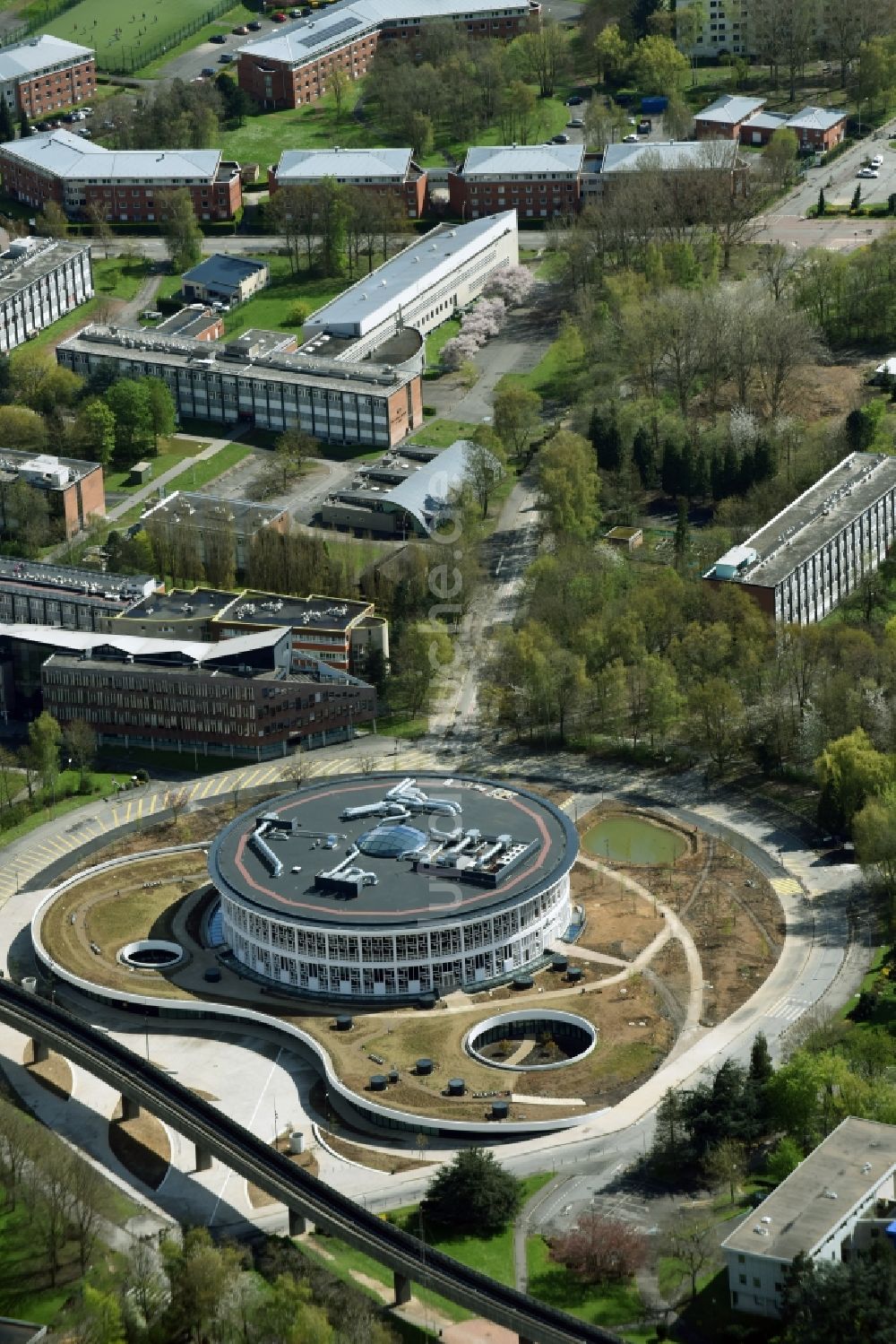 Luftaufnahme Lille - Bibliotheks- Gebäude auf dem Campus der Universitäte Universite de Lille in Nord-Pas-de-Calais Picardie, Frankreich