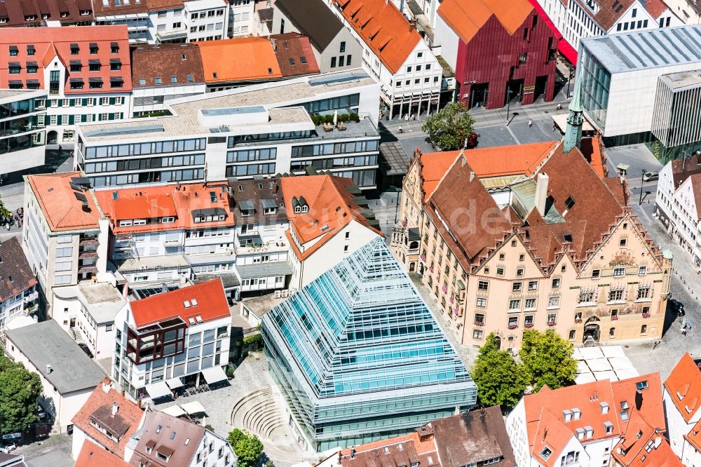 Luftbild Ulm - Bibliotheks- Gebäude der Stadtbibliothek in Ulm im Bundesland Baden-Württemberg, Deutschland