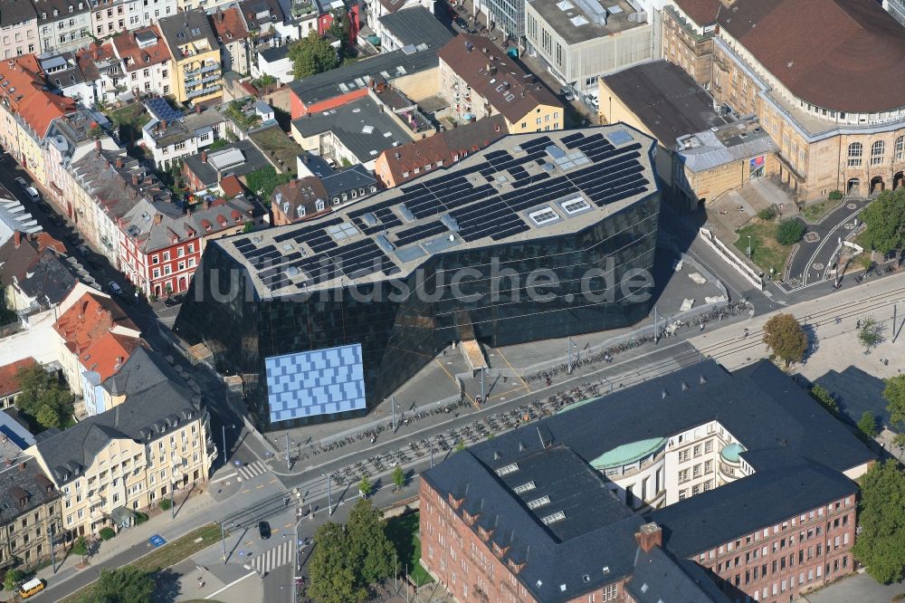 Freiburg im Breisgau von oben - Bibliotheks- Gebäude der Universitätsbibliothek in Freiburg im Breisgau im Bundesland Baden-Württemberg, Deutschland