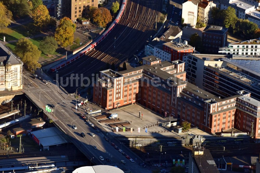 Hamburg von oben - Bibliotheks- Gebäude der Zentralbibliothek Hamburg in Hamburg, Deutschland