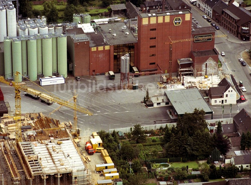 Issum von oben - Bierbrauerei- Werksgelände der Brauerei Diebels GmbH & Co. KG in Issum im Bundesland Nordrhein-Westfalen