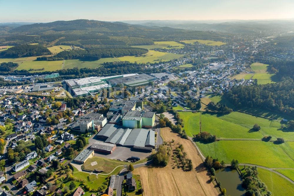 Kreuztal von oben - Bierbrauerei- Werksgelände der Krombacher Brauerei in Kreuztal im Bundesland Nordrhein-Westfalen