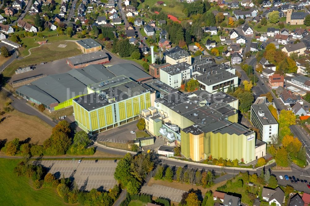 Luftbild Kreuztal - Bierbrauerei- Werksgelände der Krombacher Brauerei in Kreuztal im Bundesland Nordrhein-Westfalen, Deutschland