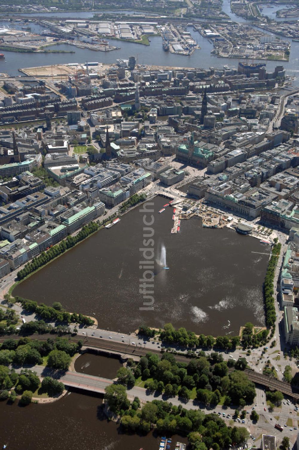 Luftbild HAMBURG - Binnenalster in der Hamburger Altstadt