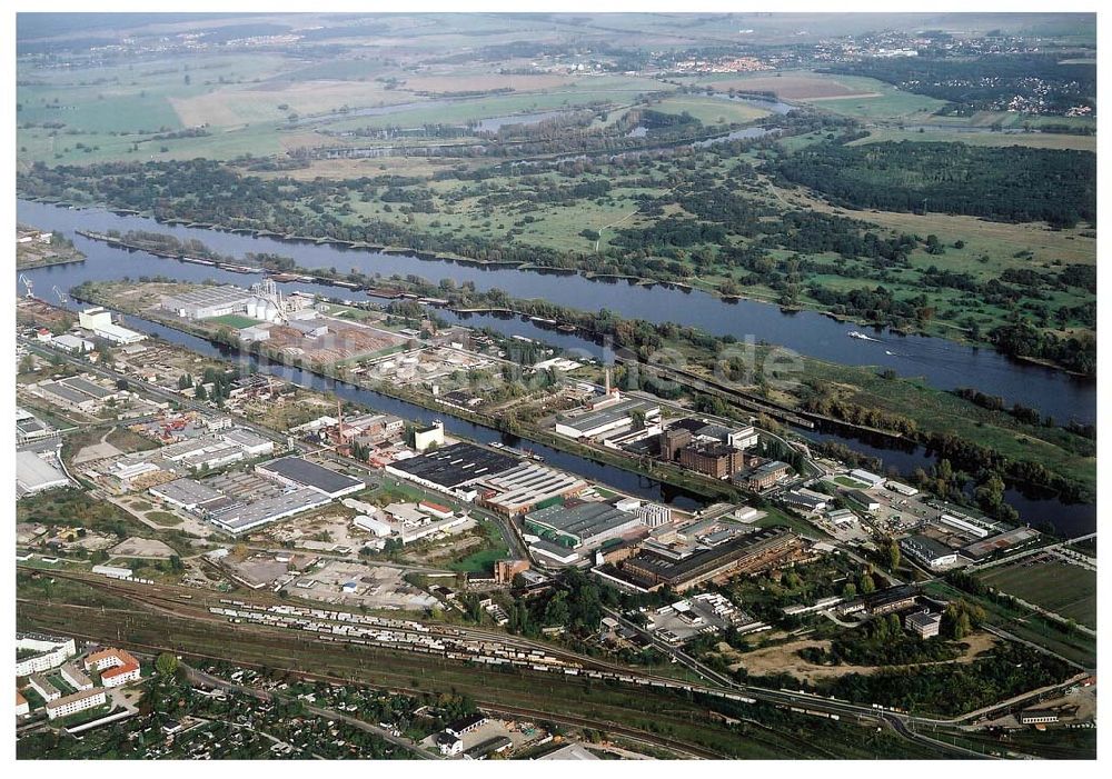 Magdeburg von oben - Binnenhafen Magdeburg.