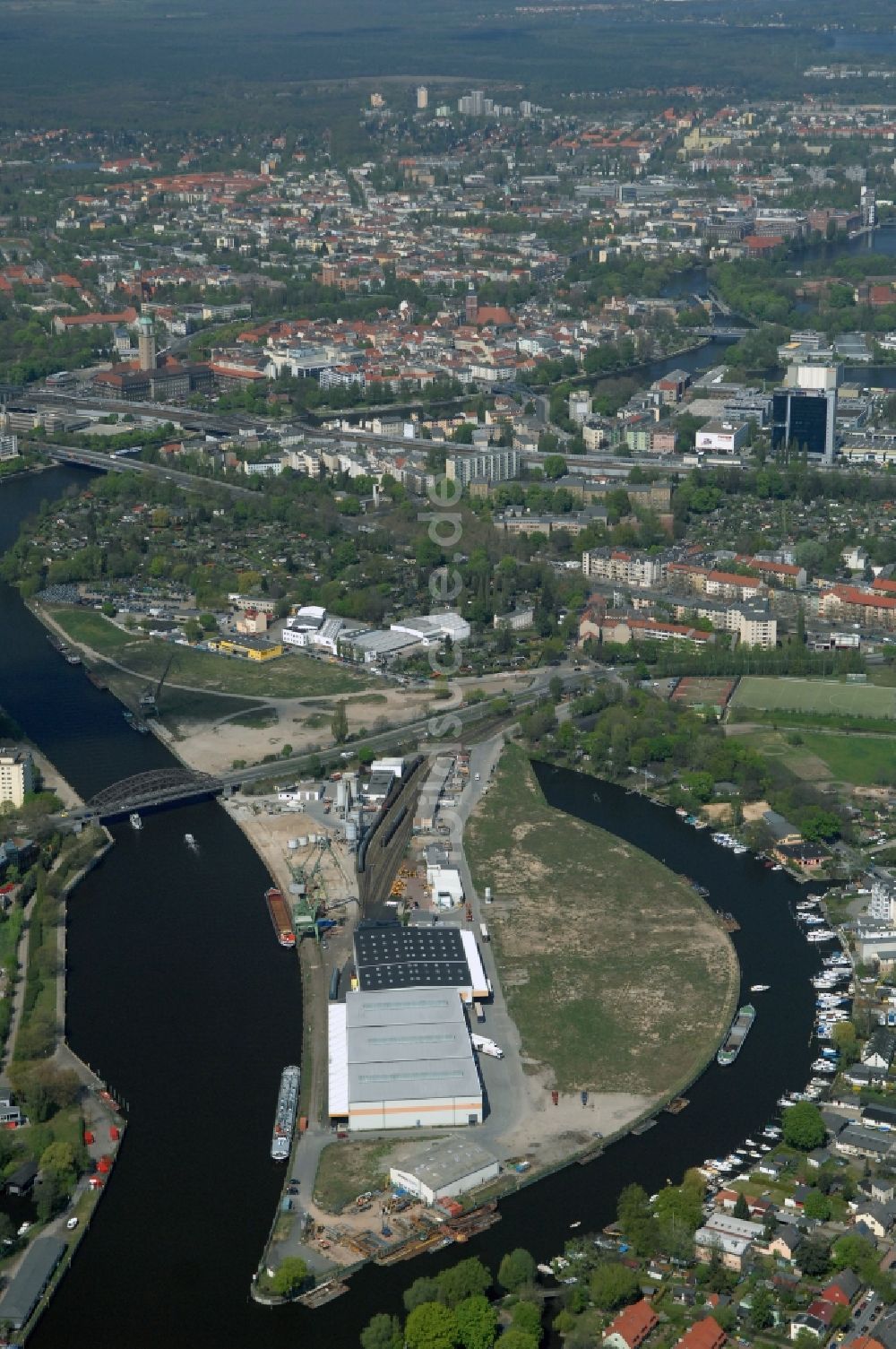 Luftaufnahme Berlin - Binnenhafen Südhafen in Berlin, Deutschland