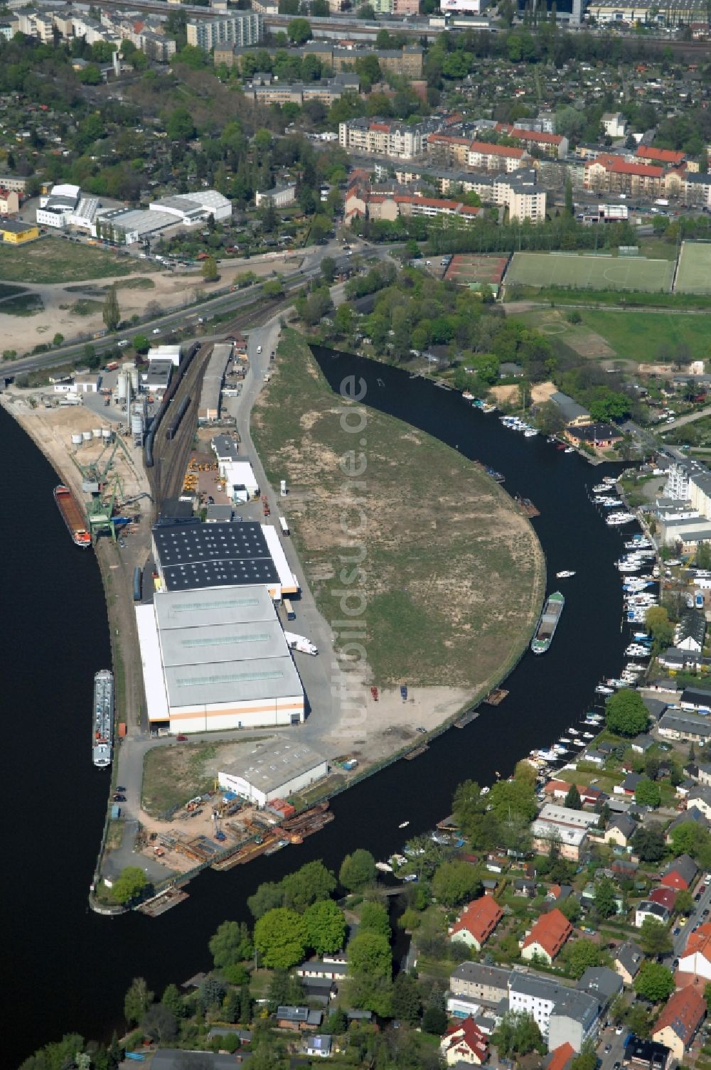 Berlin von oben - Binnenhafen Südhafen in Berlin, Deutschland