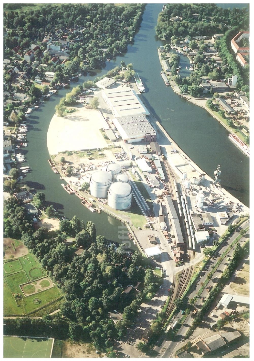 Luftbild Berlin - Binnenhafen Südhafen in Berlin, Deutschland