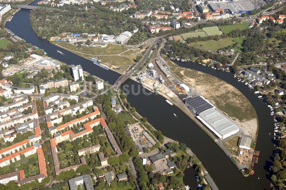 Berlin von oben - Binnenhafen Südhafen in Berlin, Deutschland