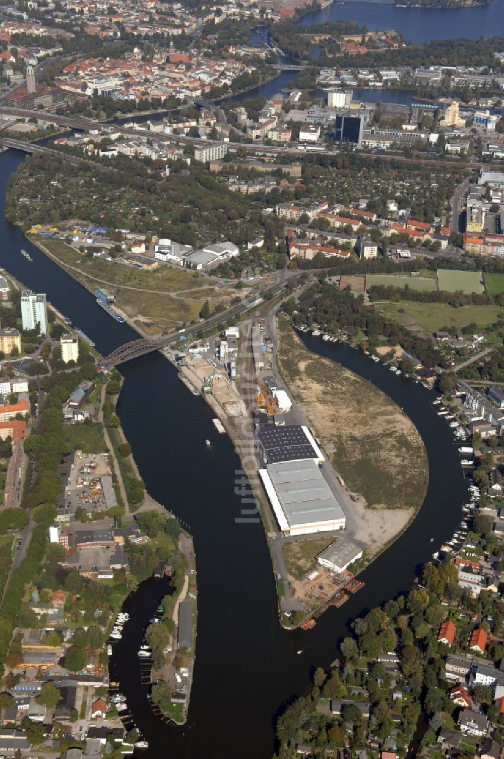 Luftaufnahme Berlin - Binnenhafen Südhafen in Berlin, Deutschland