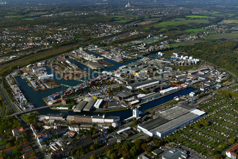 Dortmund von oben - Binnenschiffahrtszentrum Dortmunder Hafen in Dortmund im Bundesland Nordrhein-Westfalen