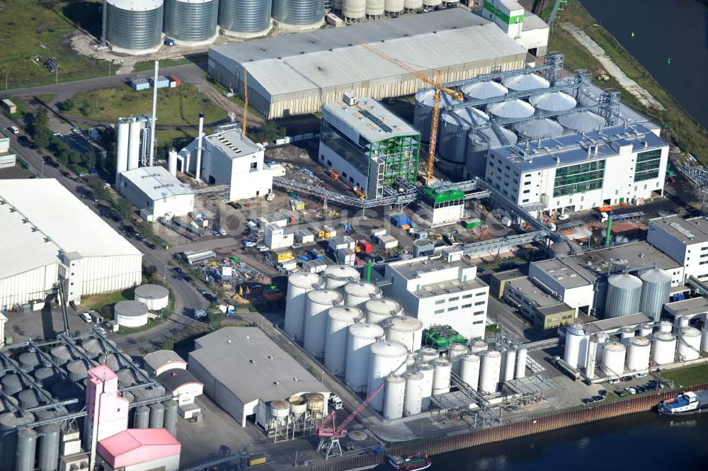 Luftaufnahme Magdeburg - Bio-Ölwerk am Hansehafen Magdeburg