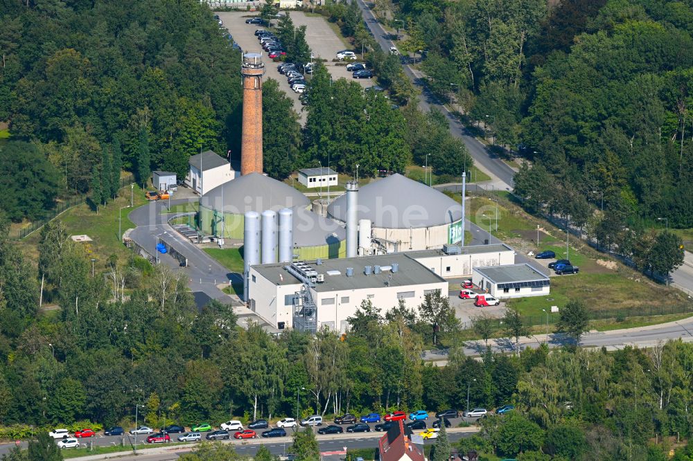 Dresden aus der Vogelperspektive: Biogasspeicher- Behälter im Biogaspark in Dresden im Bundesland Sachsen, Deutschland