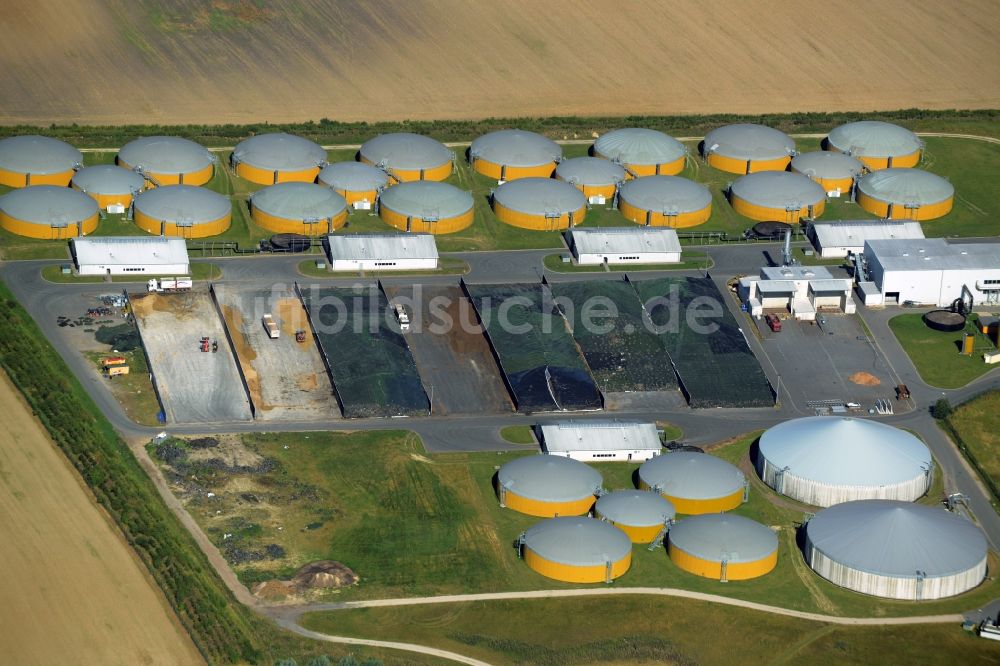 Luftbild Güstrow - Biogasspeicher- Behälter im Biogaspark in Güstrow im Bundesland Mecklenburg-Vorpommern