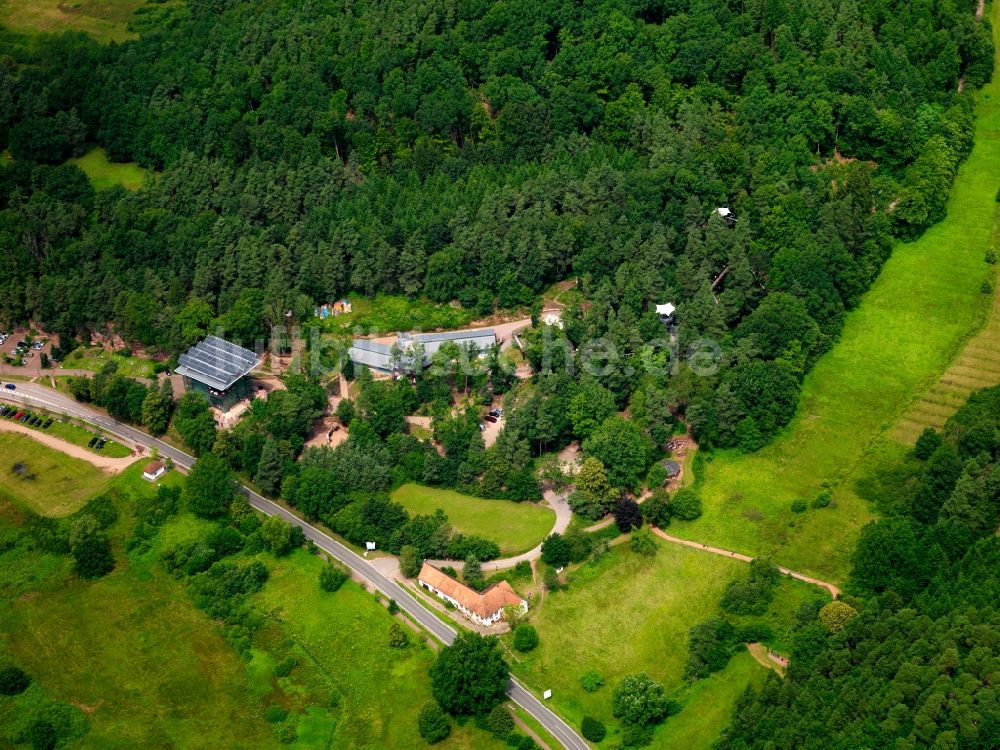 Fischbach bei Dahn aus der Vogelperspektive: Biosphärenhaus bei Fischbach bei Dahn im Bundesland Rheinland-Pfalz