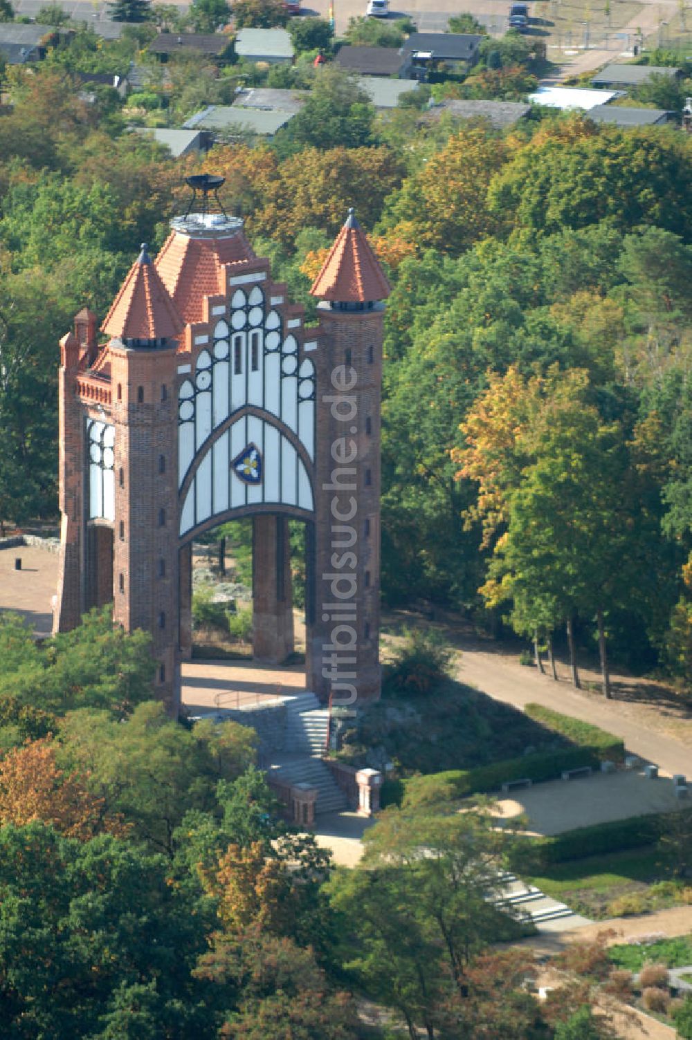 Rathenow von oben - Bismarckturm in Rathenow