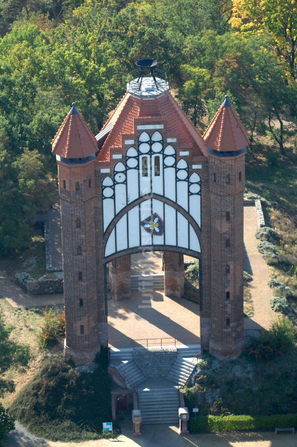 Rathenow von oben - Bismarckturm in Rathenow