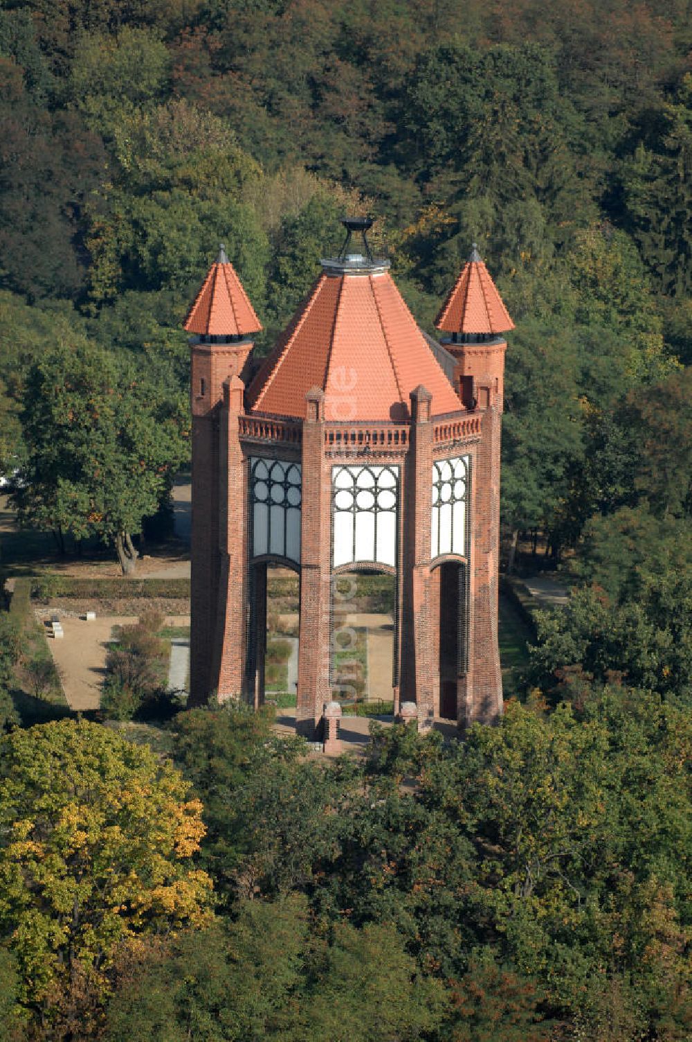 Rathenow von oben - Bismarckturm in Rathenow