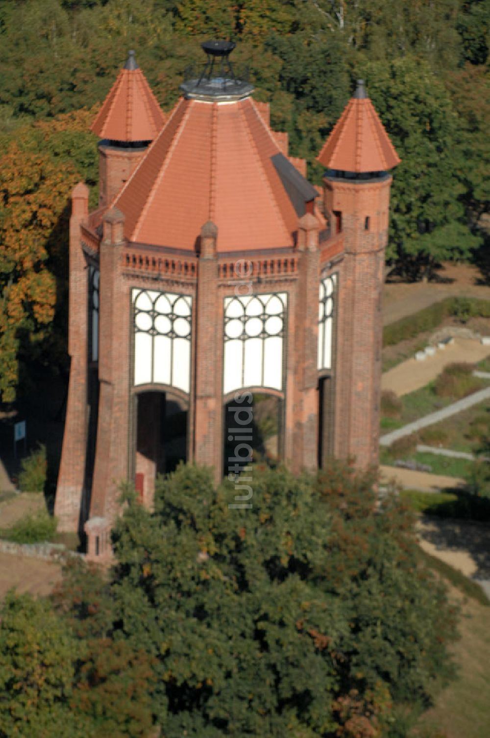 Rathenow von oben - Bismarckturm in Rathenow