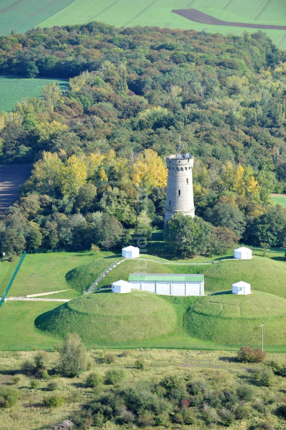 Calbe aus der Vogelperspektive: Bismarckturm auf dem Wartenberg bei Calbe in Sachsen-Anhalt