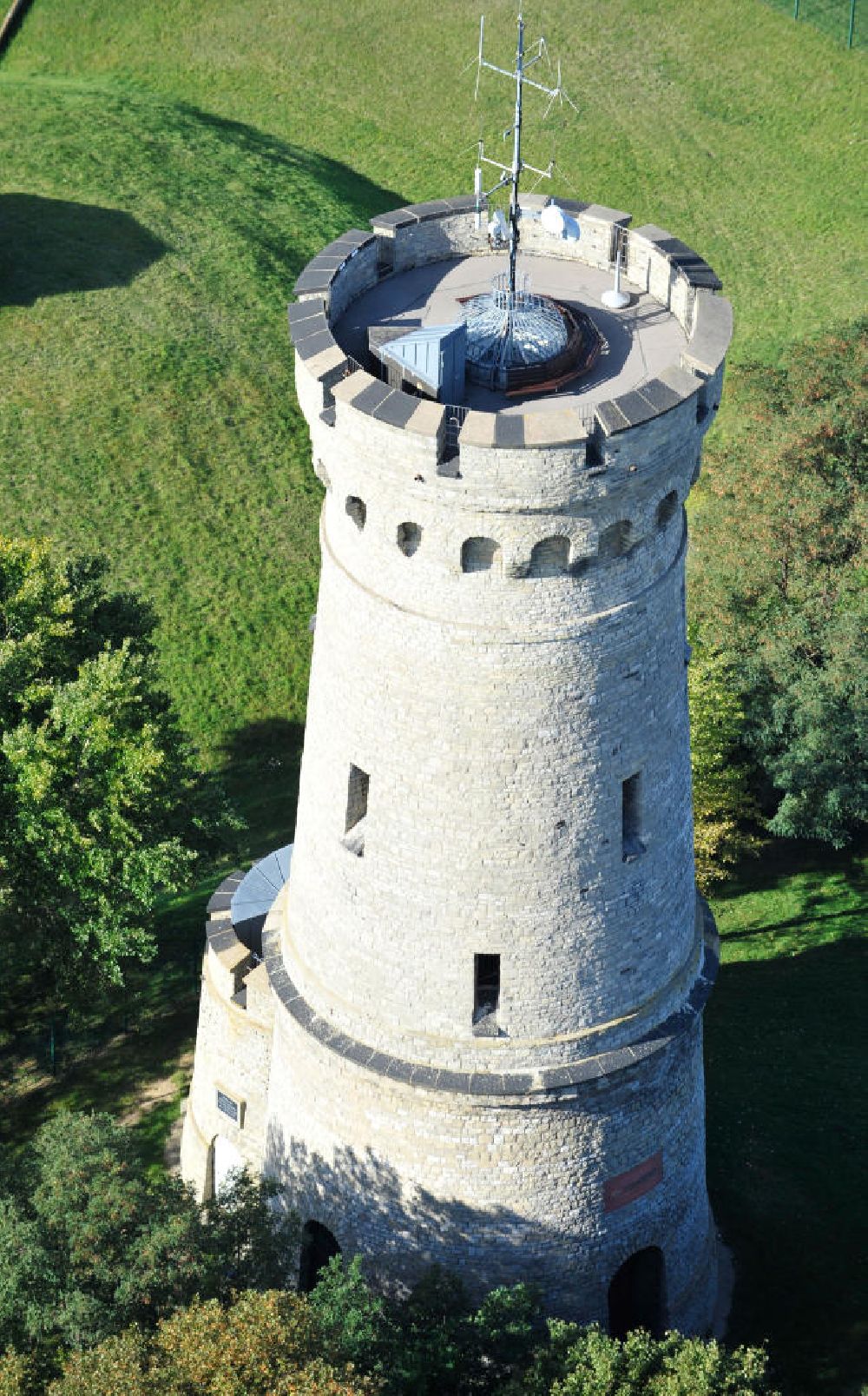 Calbe aus der Vogelperspektive: Bismarckturm auf dem Wartenberg bei Calbe in Sachsen-Anhalt