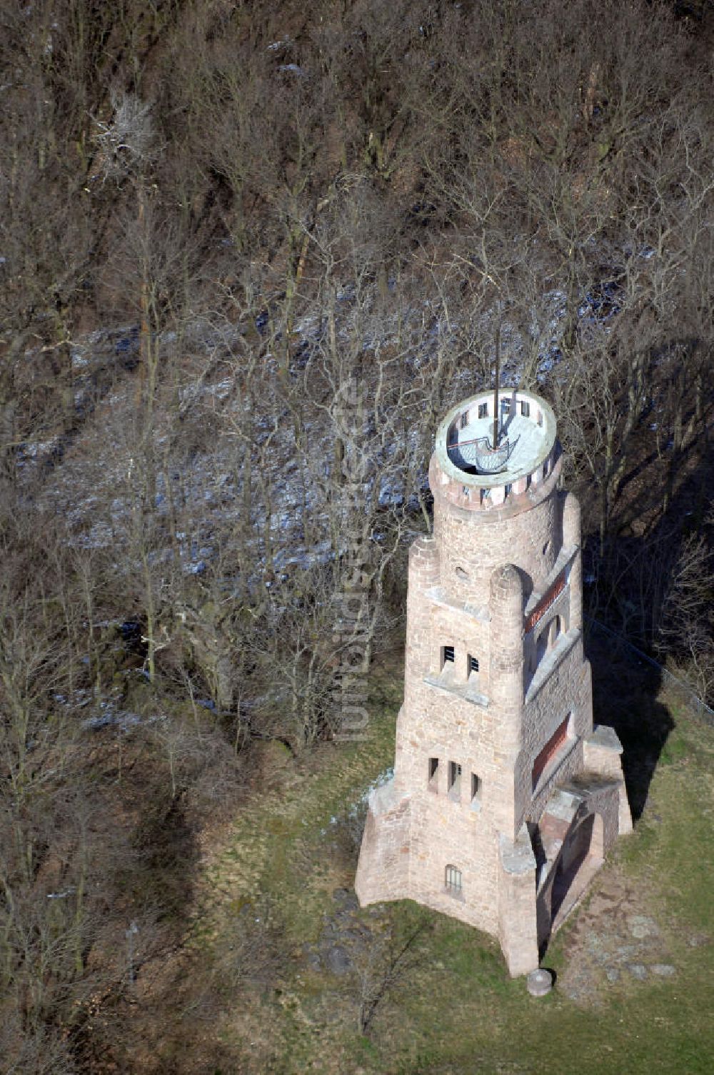 WETTIN von oben - Bismarckturm Wettin