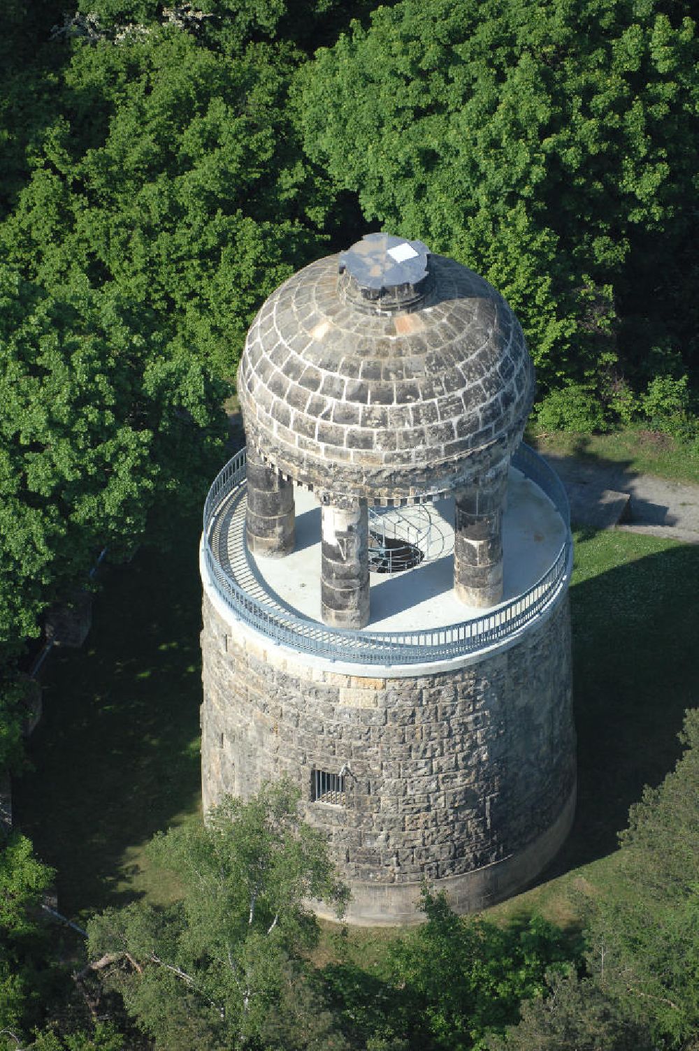 Luftbild HALBERSTADT - Bismarkturm im Landschaftsschutzpark Spiegelsberge in Halberstadt