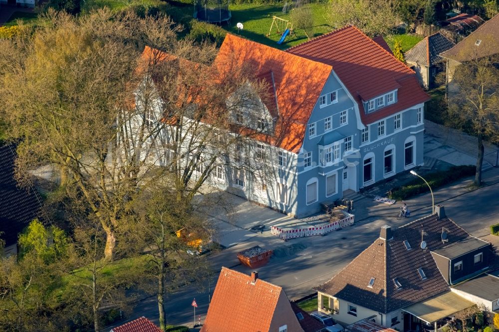 Luftbild Hamm - Blau gestrichenes Wohnhaus am Bockelweg im Stadtteil Heessen in Hamm im Bundesland Nordrhein-Westfalen