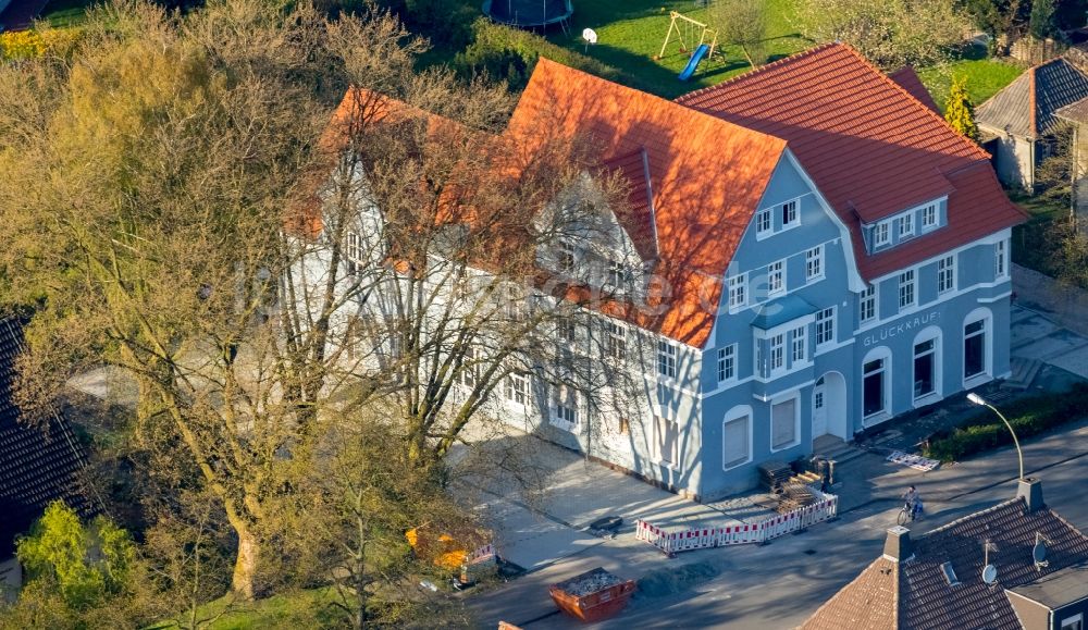 Luftaufnahme Hamm - Blau gestrichenes Wohnhaus am Bockelweg im Stadtteil Heessen in Hamm im Bundesland Nordrhein-Westfalen