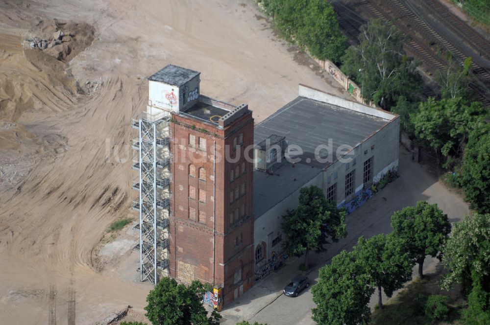 DESSAU - ROßLAU von oben - Blick auf das abgerissene und beräumte Industriegelände an der Elisabethstraße in Dessau- Roßlau.