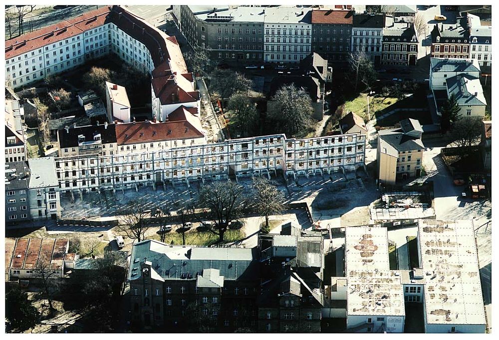 Luftbild Potsdam - Blick auf die abgestützte, denkmalgeschützte Fassade des St